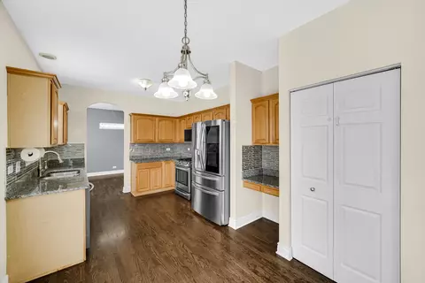 Kitchen - 11631 S Decathalon Ln, Plainfield, IL 60585 photo 2 of 3