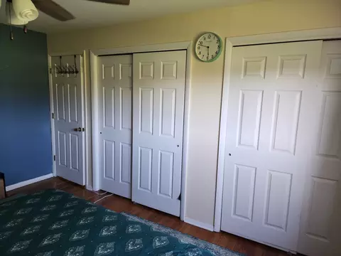 Bedroom - 9460 Dee Rd #1B, Des Plaines, IL 60016 photo 5 of 7