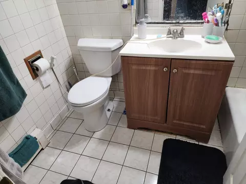 Bath - 9460 Dee Rd #1B, Des Plaines, IL 60016 photo 2 of 2