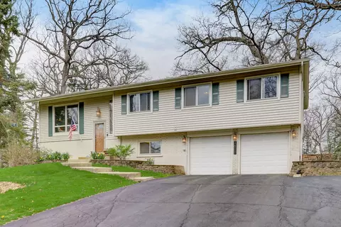 4611 Tile Line Rd, Crystal Lake, IL 60012
