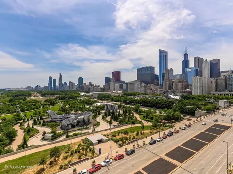 View/Area - 340 E Randolph St #1003, Chicago, IL 60601 photo 1 of 4