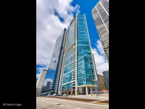 340 E Randolph St #1003, Chicago, IL 60601