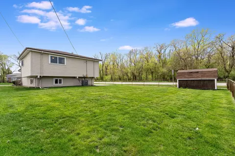Exterior - 3950 151st Pl, Midlothian, IL 60445 photo 3 of 3