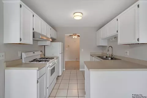2710 Northampton Dr #D2, Rolling Meadows, IL 60008 photo 17