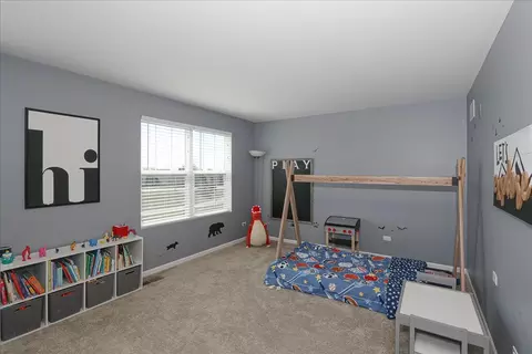 Bedroom - 320 Longview Dr, Elgin, IL 60124 photo 5 of 8