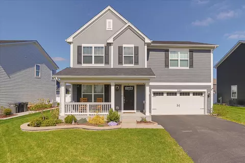 320 Longview Dr, Elgin, IL 60124
