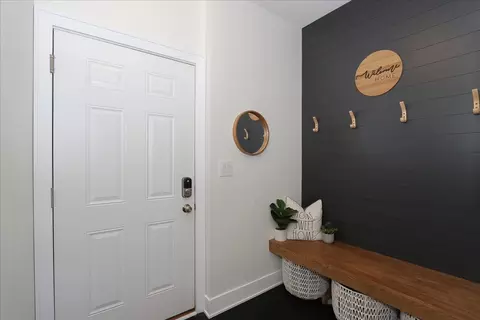 Entry Way - 320 Longview Dr, Elgin, IL 60124 photo 2 of 2