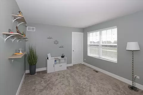 Bedroom - 320 Longview Dr, Elgin, IL 60124 photo 3 of 8