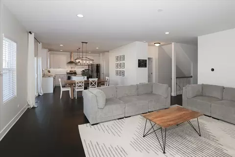 Living - 320 Longview Dr, Elgin, IL 60124 photo 4 of 6