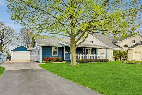 9209 N Ashland Ave, Niles, IL 60714