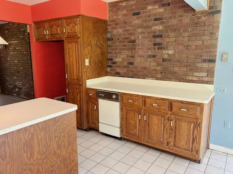 Kitchen - 3413 E Bemes Rd, Crete, IL 60417 photo 2 of 4