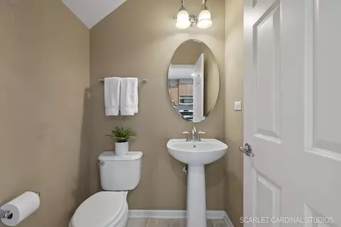 Bath - 7519 Claridge Dr #B, Bridgeview, IL 60455 photo 1 of 3