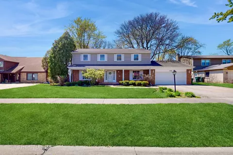 1930 Cypress Ln, Northbrook, IL 60062