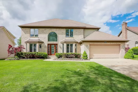 208 Lido Trl, Bartlett, IL 60103