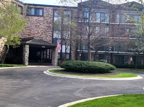 1400 N Yarmouth Pl #114, Mount Prospect, IL 60056