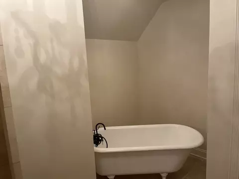 Bath - 267 College St, Elgin, IL 60120 photo 3 of 3