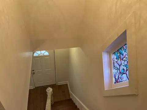 Entry Way - 267 College St, Elgin, IL 60120 photo 2 of 3