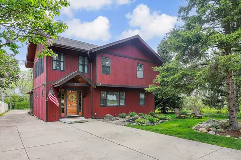 925 Middleton Ave, Lisle, IL 60532