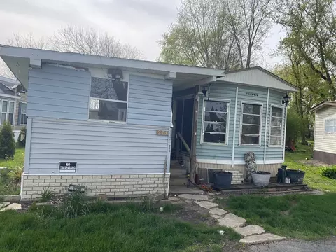 273 Misty Rdg, Lakemoor, IL 60051