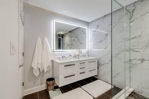 Bath - 5468 Mayflower Ct, Rolling Meadows, IL 60008 photo 3 of 3