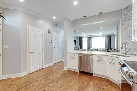 Kitchen - 5468 Mayflower Ct, Rolling Meadows, IL 60008 photo 2 of 2