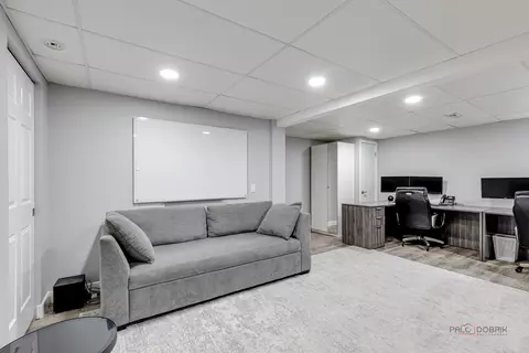 Living - 5468 Mayflower Ct, Rolling Meadows, IL 60008 photo 5 of 5