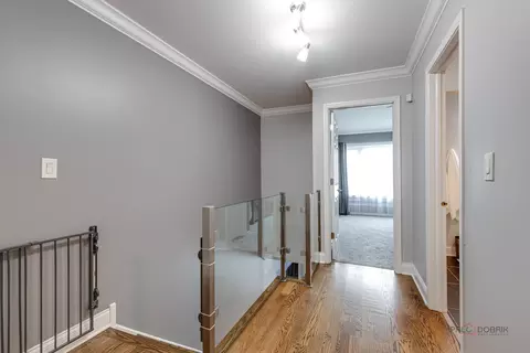 Entry Way - 5468 Mayflower Ct, Rolling Meadows, IL 60008 photo 1 of 2