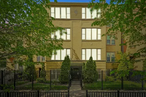 3048 W Franklin Blvd #2W, Chicago, IL 60612