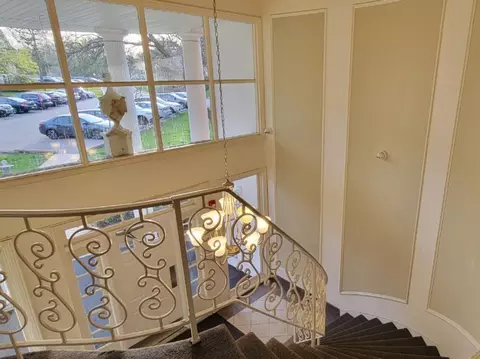 Entry Way - 5300 Carriageway Dr #304, Rolling Meadows, IL 60008 photo 1 of 1
