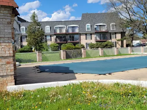 Other - 5300 Carriageway Dr #304, Rolling Meadows, IL 60008 photo 2 of 5