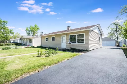 809 Taylor Ave, Aurora, IL 60506