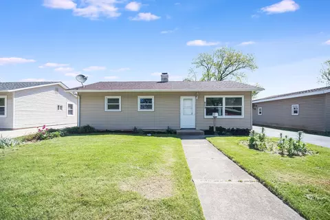 Exterior - 809 Taylor Ave, Aurora, IL 60506 photo 2 of 5