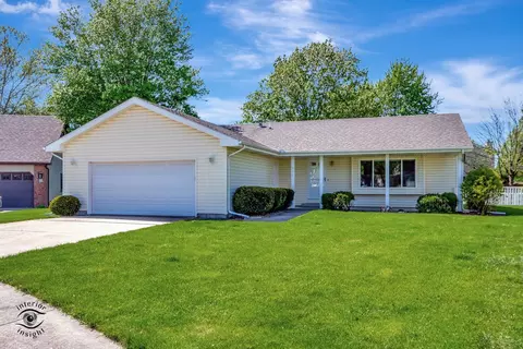 361 Princeton Ave, Bourbonnais, IL 60914