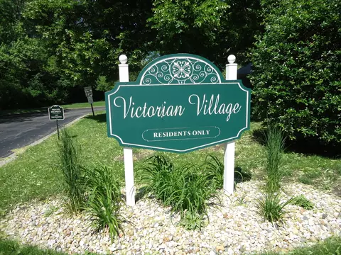 851 Victoria Dr #851, Woodstock, IL 60098