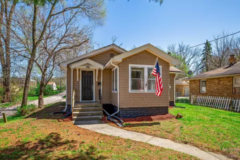 1111 Irving Ave, Rockford, IL 61101