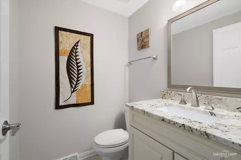 Bath - 100 Devon Ln, Naperville, IL 60540 photo 1 of 4