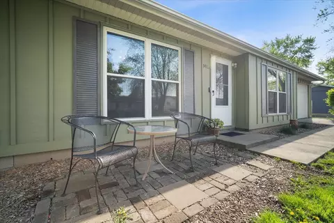 1413 Dillon Dr, Normal, IL 61761 photo 2