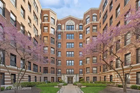 725 W Sheridan Rd #501, Chicago, IL 60613