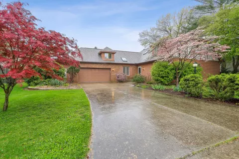 2405 N Nottingham Ct, Champaign, IL 61821