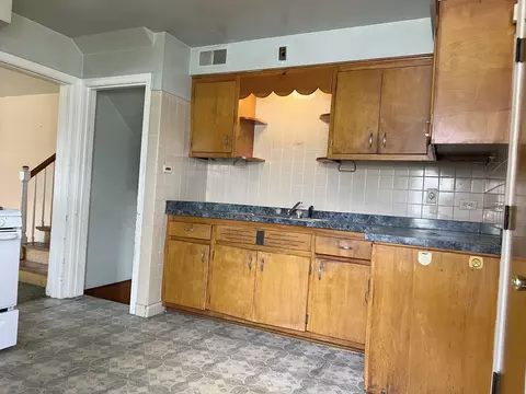 Kitchen - 2604 S 12th Ave, Broadview, IL 60155 photo 2 of 2