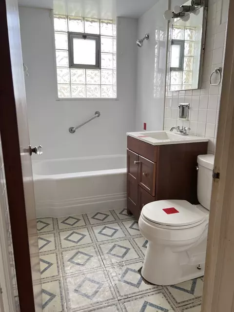 Bath - 2604 S 12th Ave, Broadview, IL 60155 photo 1 of 2