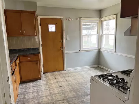 Kitchen - 2604 S 12th Ave, Broadview, IL 60155 photo 1 of 2