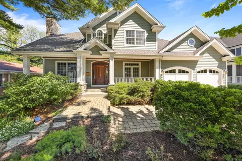 4513 Stonewall Ave, Downers Grove, IL 60515