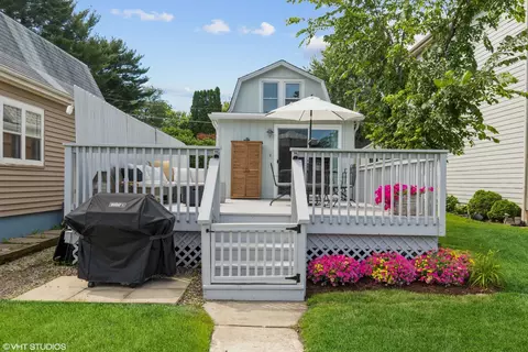 310 N River Rd, Fox River Grove, IL 60021