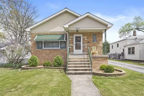 18335 Riegel Rd, Homewood, IL 60430