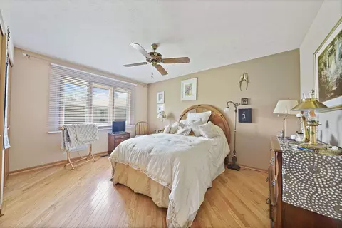 Bedroom - 871 Groton Ct, Bartlett, IL 60103 photo 4 of 4