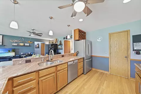 Kitchen - 871 Groton Ct, Bartlett, IL 60103 photo 1 of 5