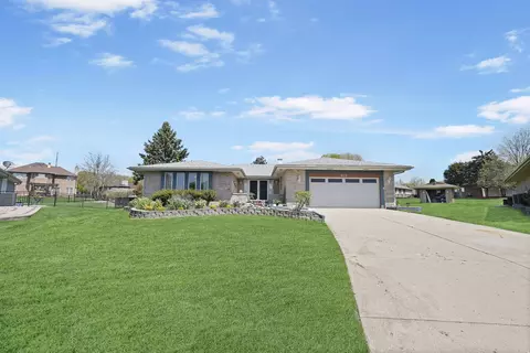 871 Groton Ct, Bartlett, IL 60103