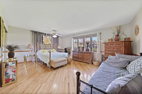 Bedroom - 871 Groton Ct, Bartlett, IL 60103 photo 2 of 4