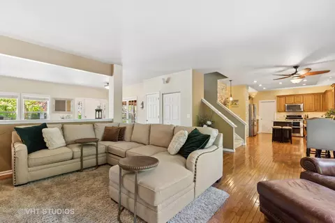 285 Buckingham Dr, Algonquin, IL 60102 photo 9